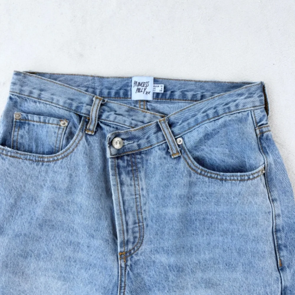 PRINCESS POLLY Holly‎ Asymmetric Straight-Leg Denim Jeans Womens 6 Mid-Wash